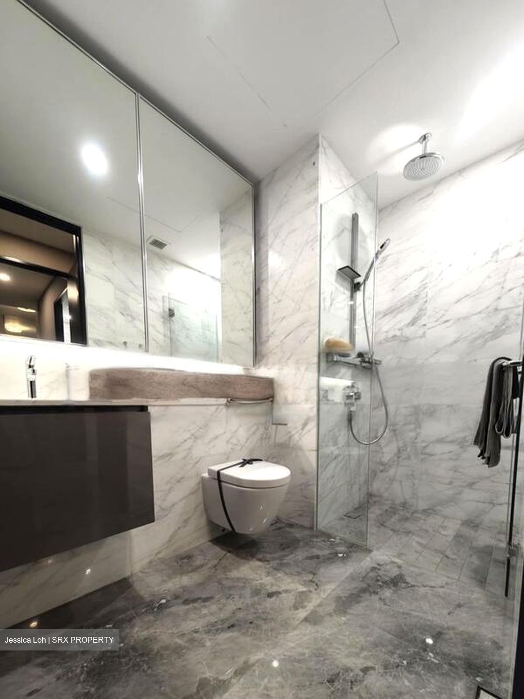 Beach Road (D7), Condominium #507702761